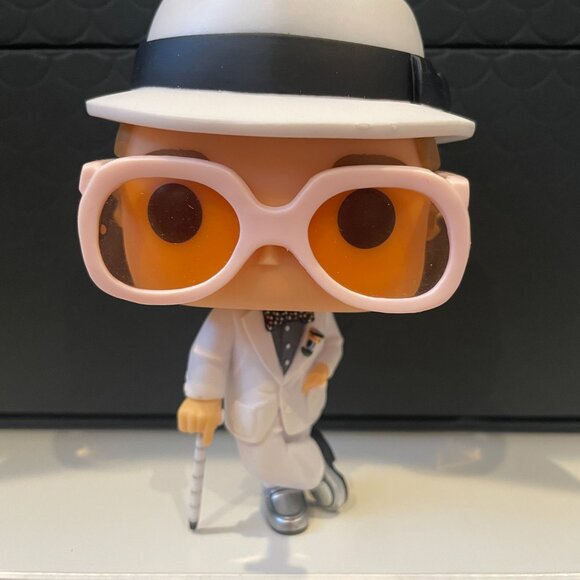Elton John #62 Funko Pop - Picture 1 of 15